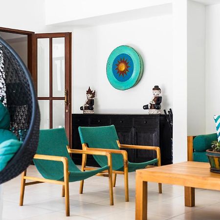 Villa Merah Seminyak  Luaran gambar